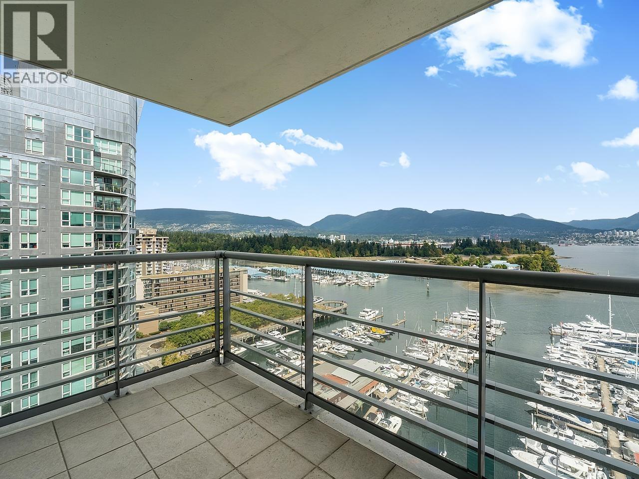 1901 590 Nicola Street, Vancouver, British Columbia  V6G 3J8 - Photo 2 - R3159621
