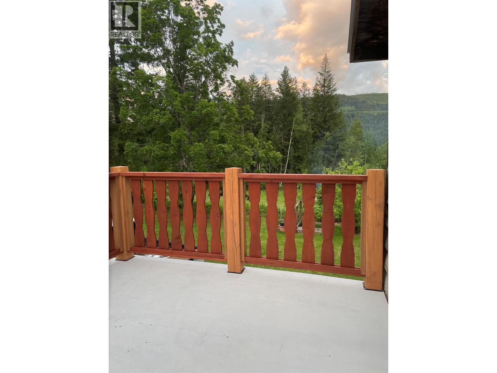 3360 Yellowhead Highway, Clearwater, British Columbia V0E 3A0 - Photo 17 - 10399339