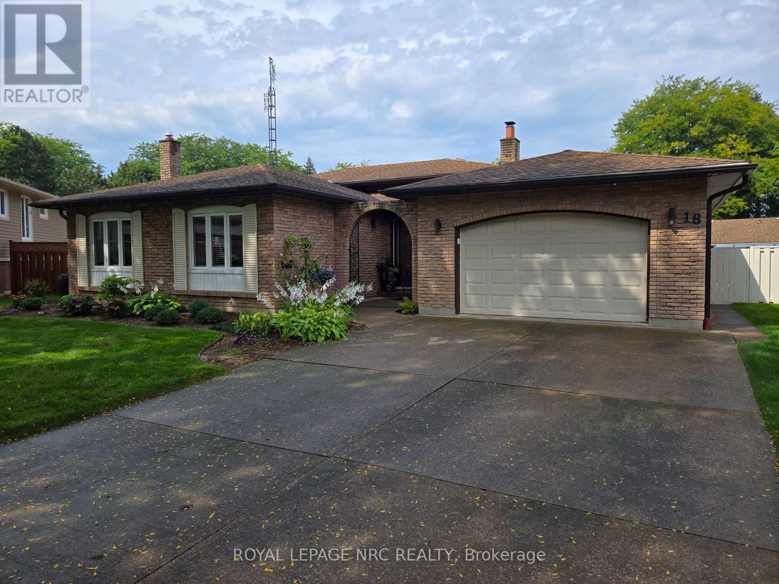 18 DEANNA CRESCENT, St. Catharines, Ontario