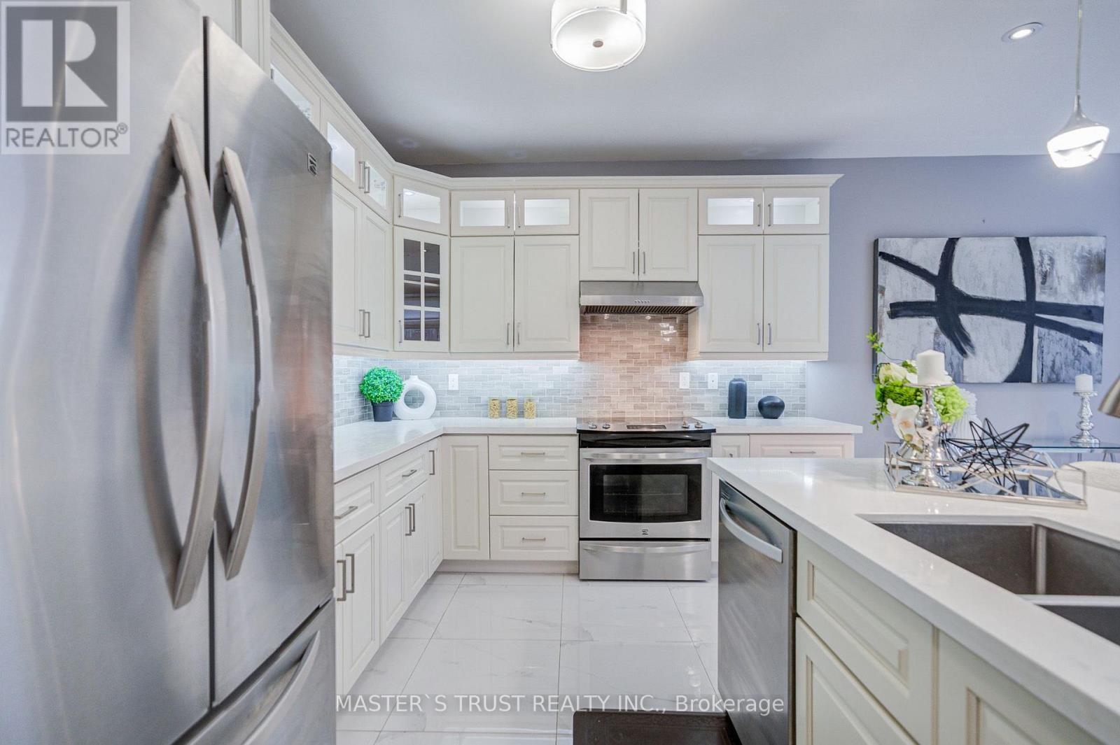 350 Coachwhip Trail, Newmarket, Ontario  L3X 2R6 - Photo 17 - N13729860