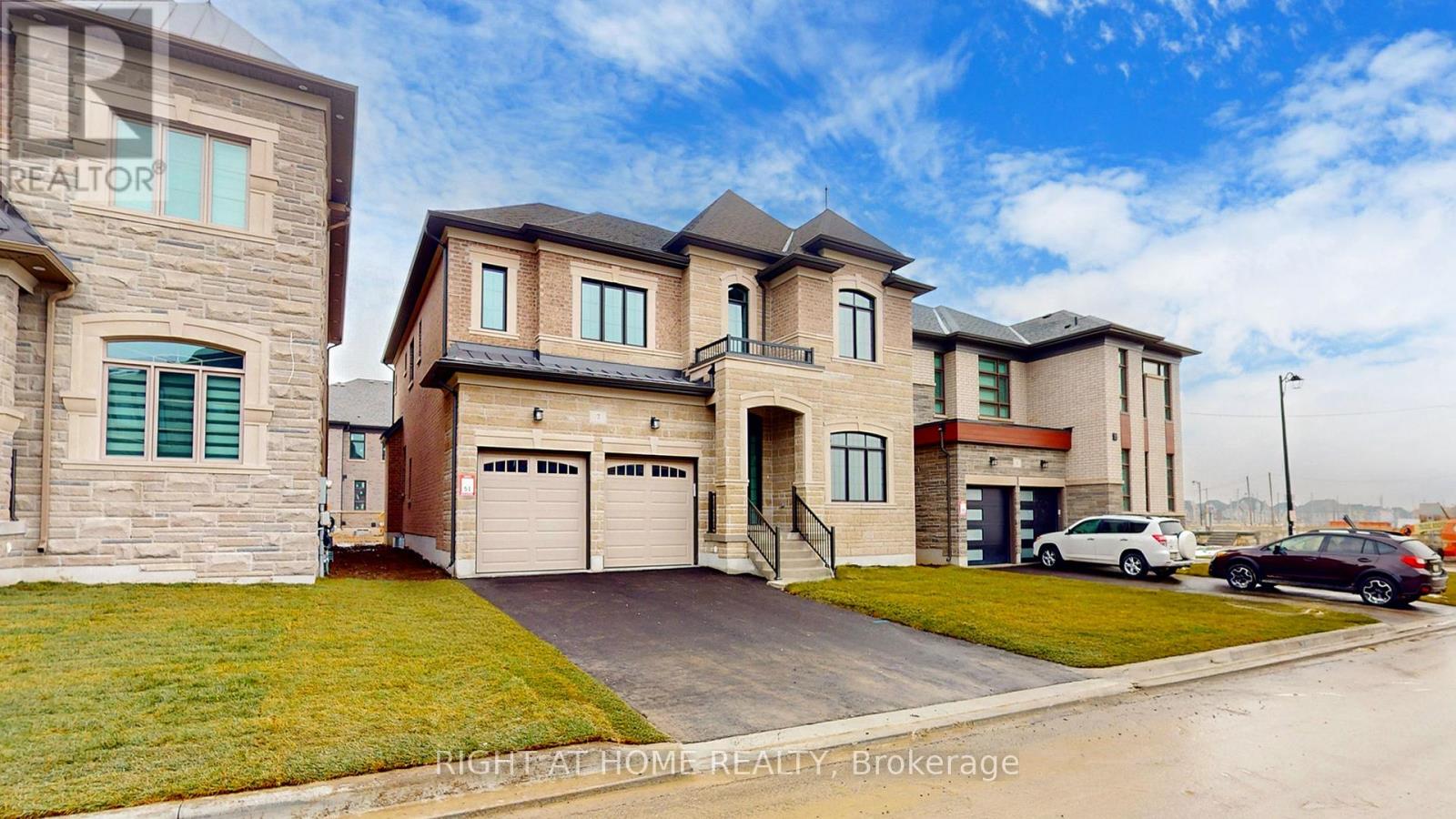 7 Adario Crescent, Vaughan, Ontario L3L 0G3 - Photo 2 - N13729866