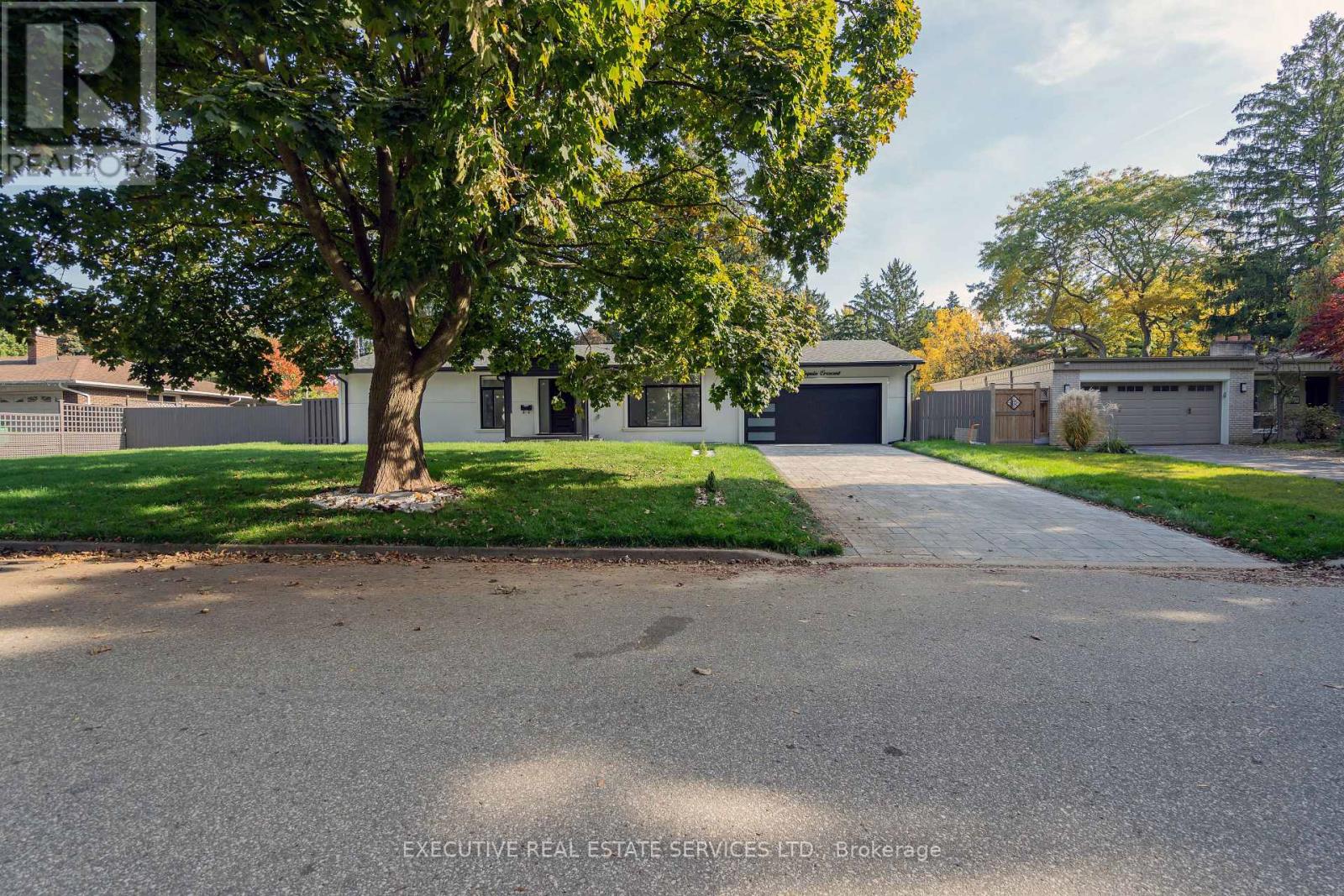 646 Sequin Crescent, Mississauga, Ontario L5H 1W5 - Photo 2 - W13729832