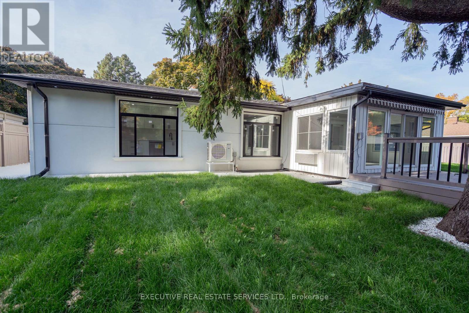 646 Sequin Crescent, Mississauga, Ontario L5H 1W5 - Photo 34 - W13729832