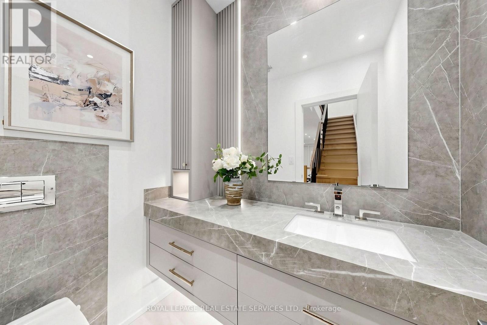 383 Melrose Avenue, Toronto, Ontario  M5M 1Z6 - Photo 15 - C13729824