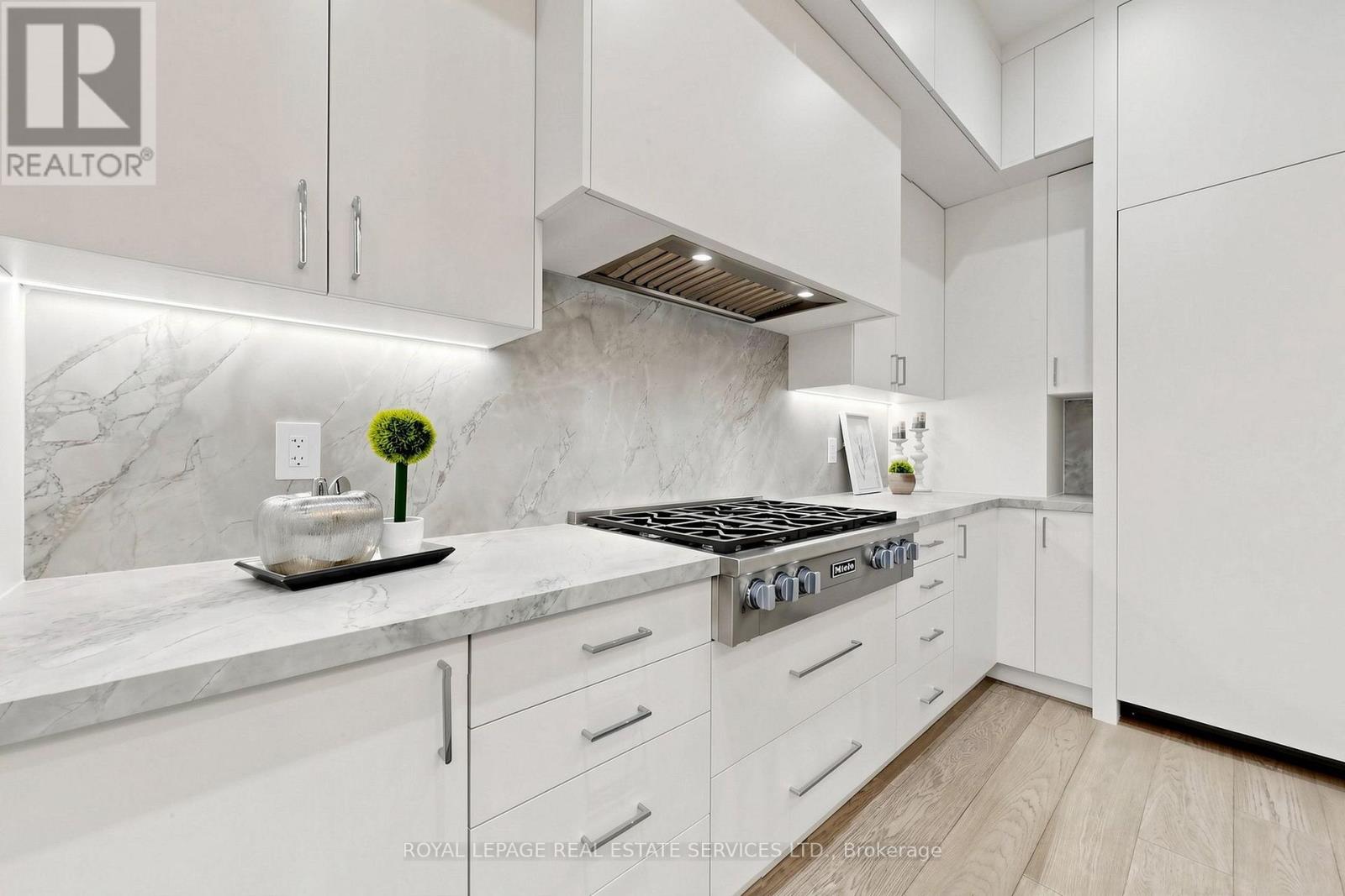 383 Melrose Avenue, Toronto, Ontario  M5M 1Z6 - Photo 14 - C13729824
