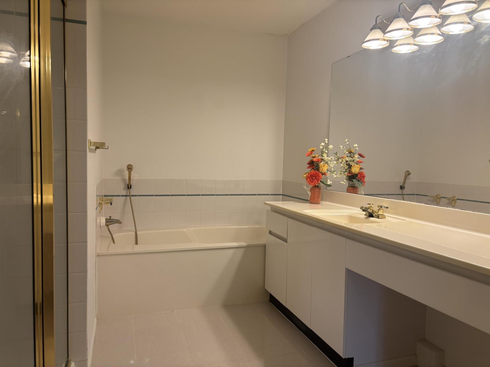 311 13910 101 Avenue, Surrey, British Columbia  V3T 1L6 - Photo 4 - R3159929