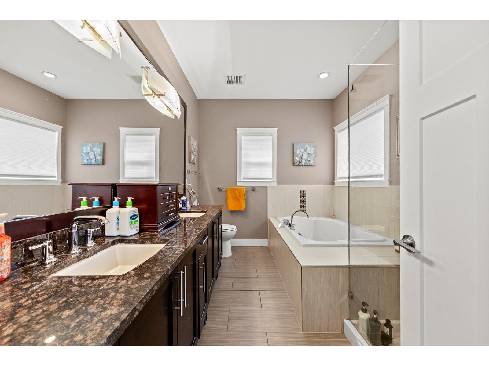 21015 80a Avenue, Langley, British Columbia  V2J 0J4 - Photo 21 - R3158144