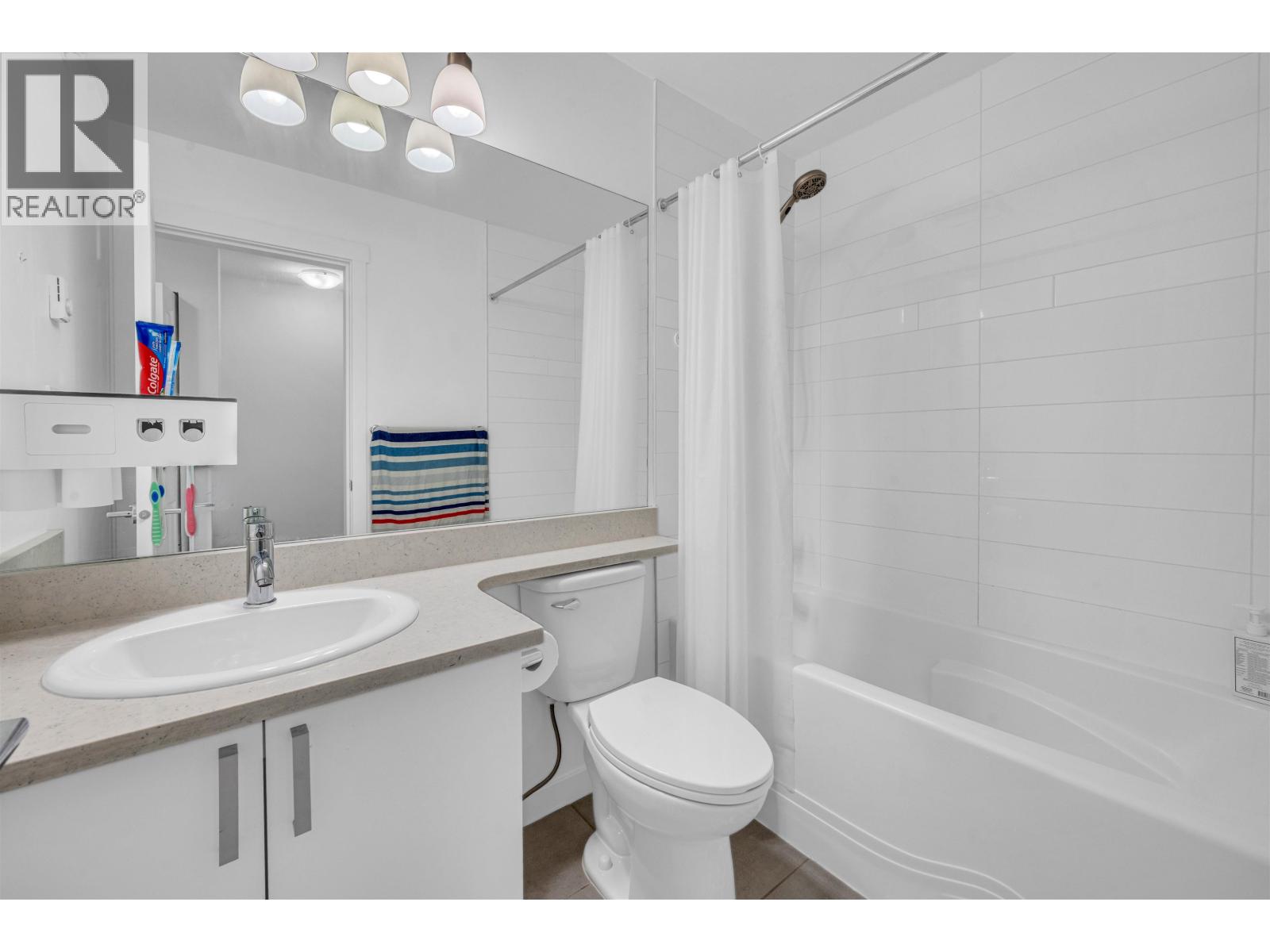 12 1135 Ewen Avenue, New Westminster, British Columbia  V3M 5E3 - Photo 18 - R3159978