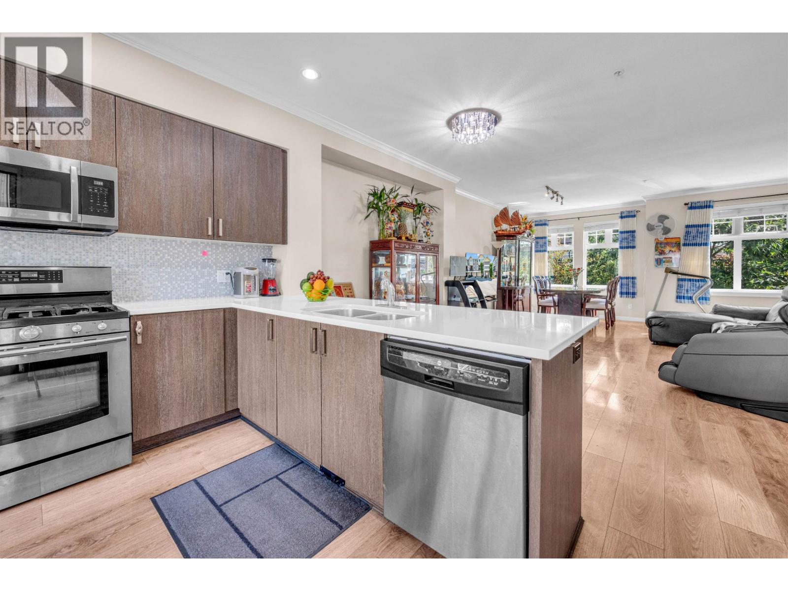 12 1135 Ewen Avenue, New Westminster, British Columbia  V3M 5E3 - Photo 8 - R3159978