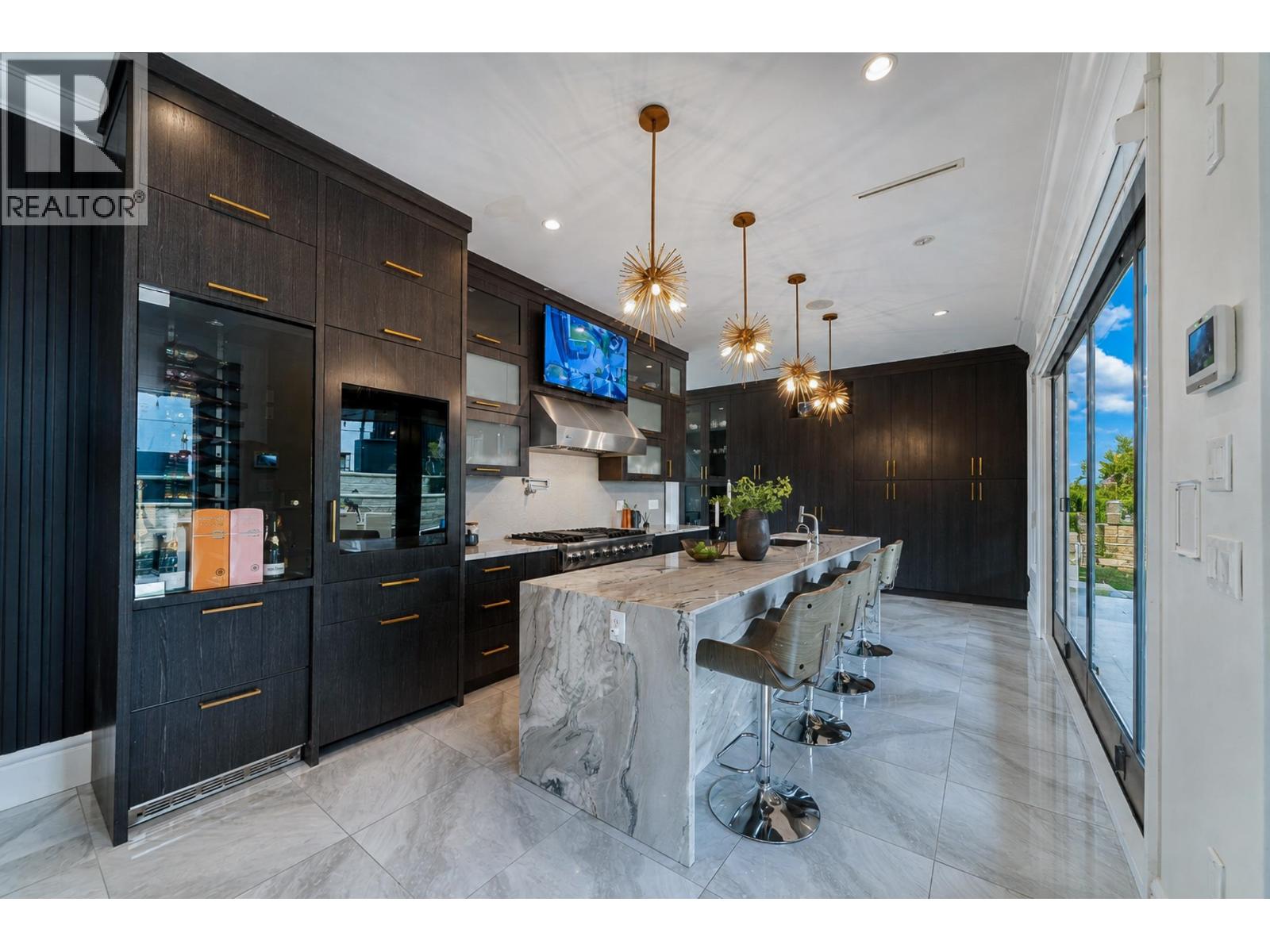 6069 Patrick Street, Burnaby, British Columbia  V5J 3B8 - Photo 9 - R3160107