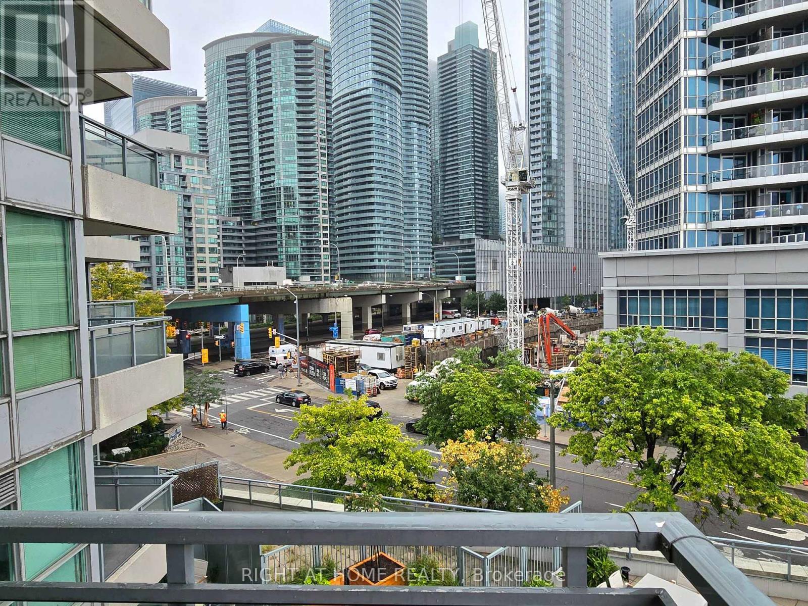 506 - 228 Queens Quay W, Toronto, Ontario  M5J 2X1 - Photo 11 - C13729892
