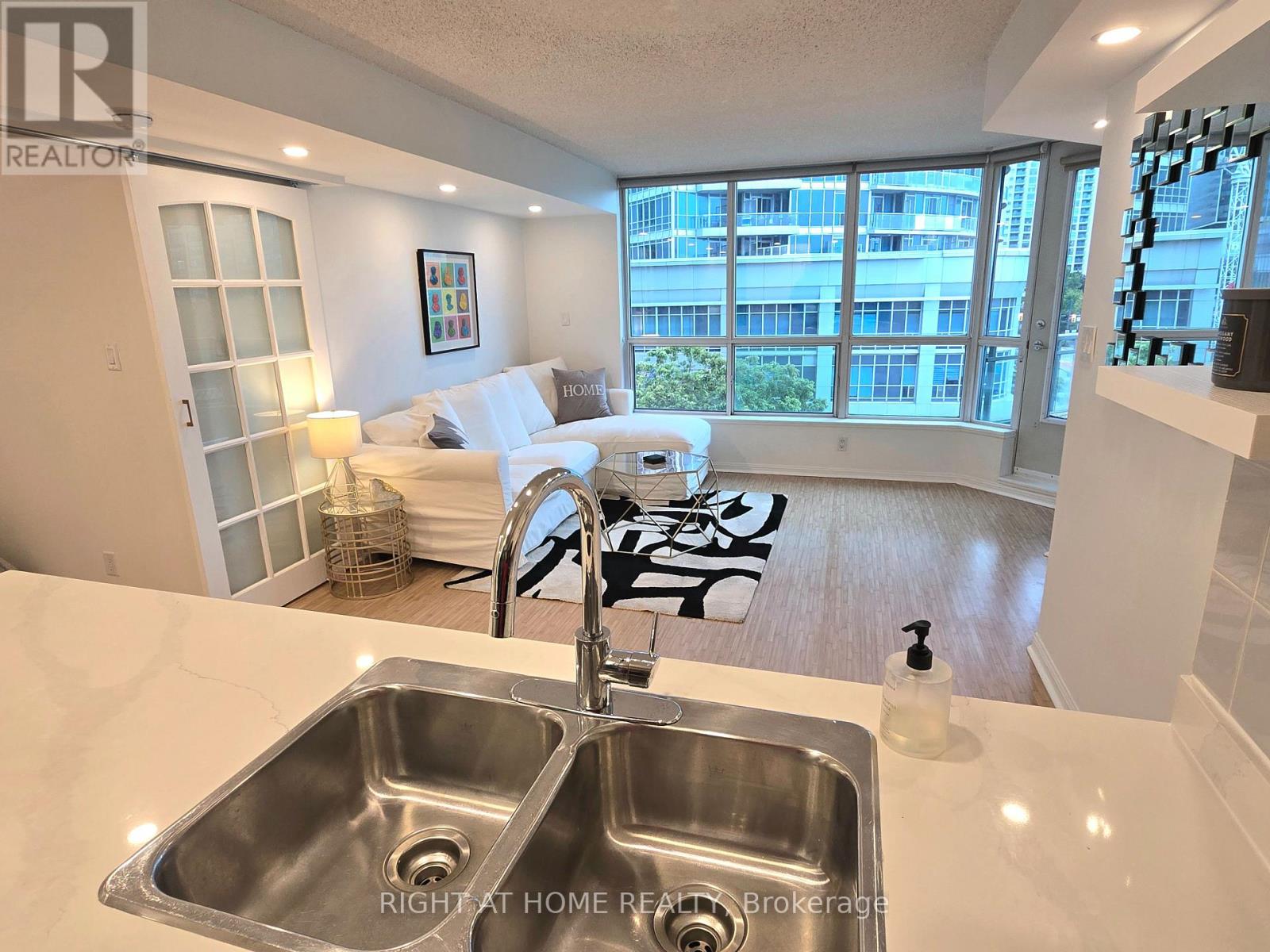 506 - 228 Queens Quay W, Toronto, Ontario  M5J 2X1 - Photo 26 - C13729892