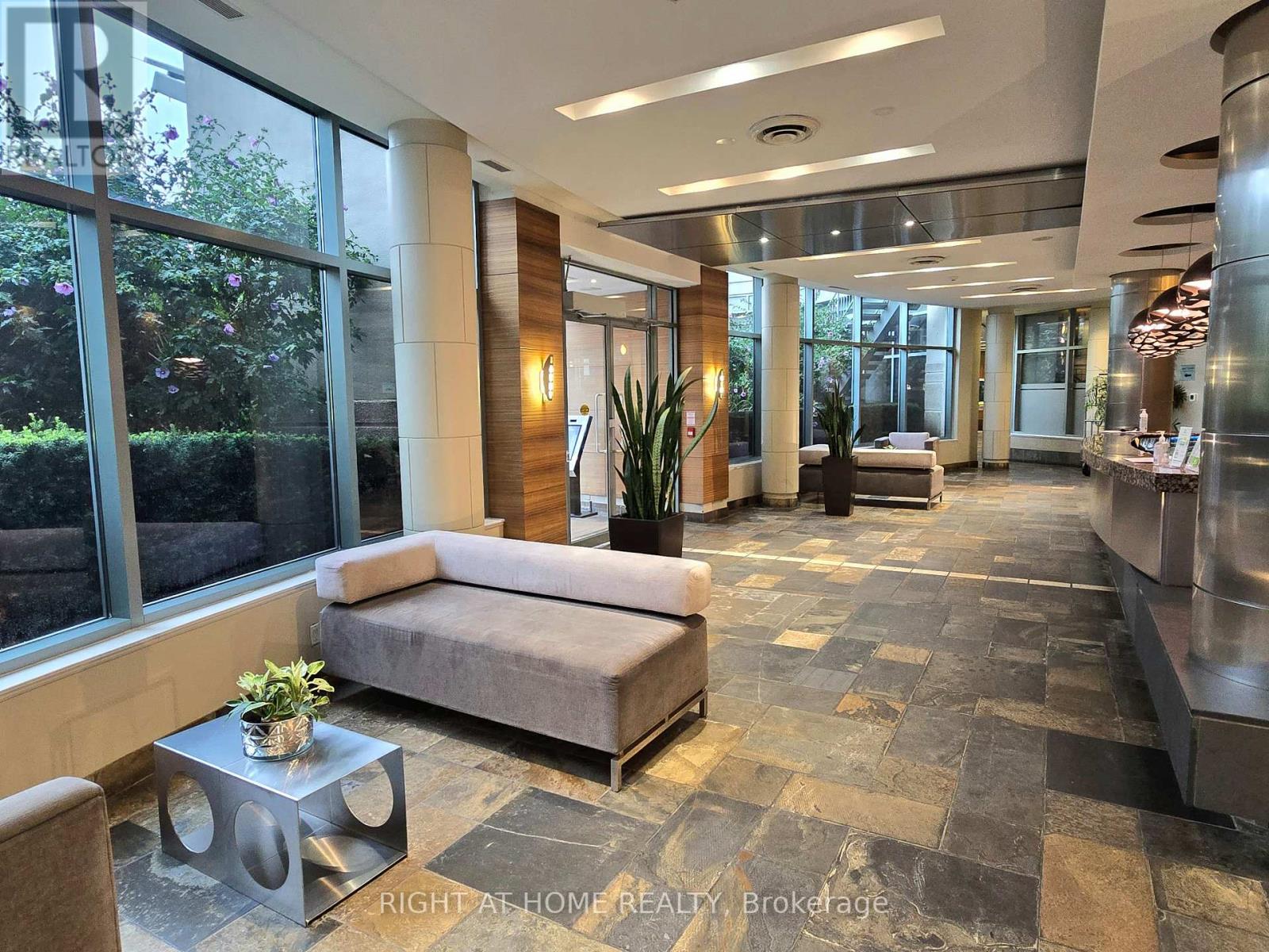 506 - 228 Queens Quay W, Toronto, Ontario  M5J 2X1 - Photo 32 - C13729892
