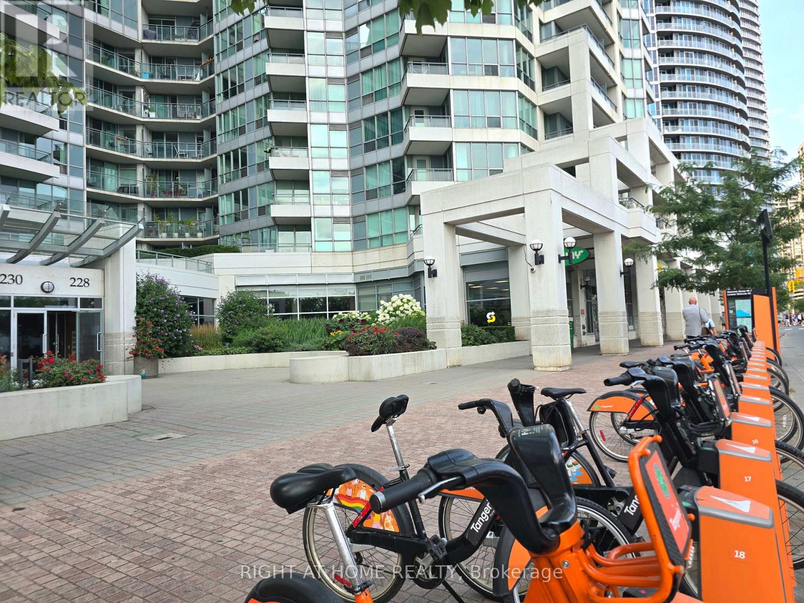 506 - 228 Queens Quay W, Toronto, Ontario  M5J 2X1 - Photo 38 - C13729892
