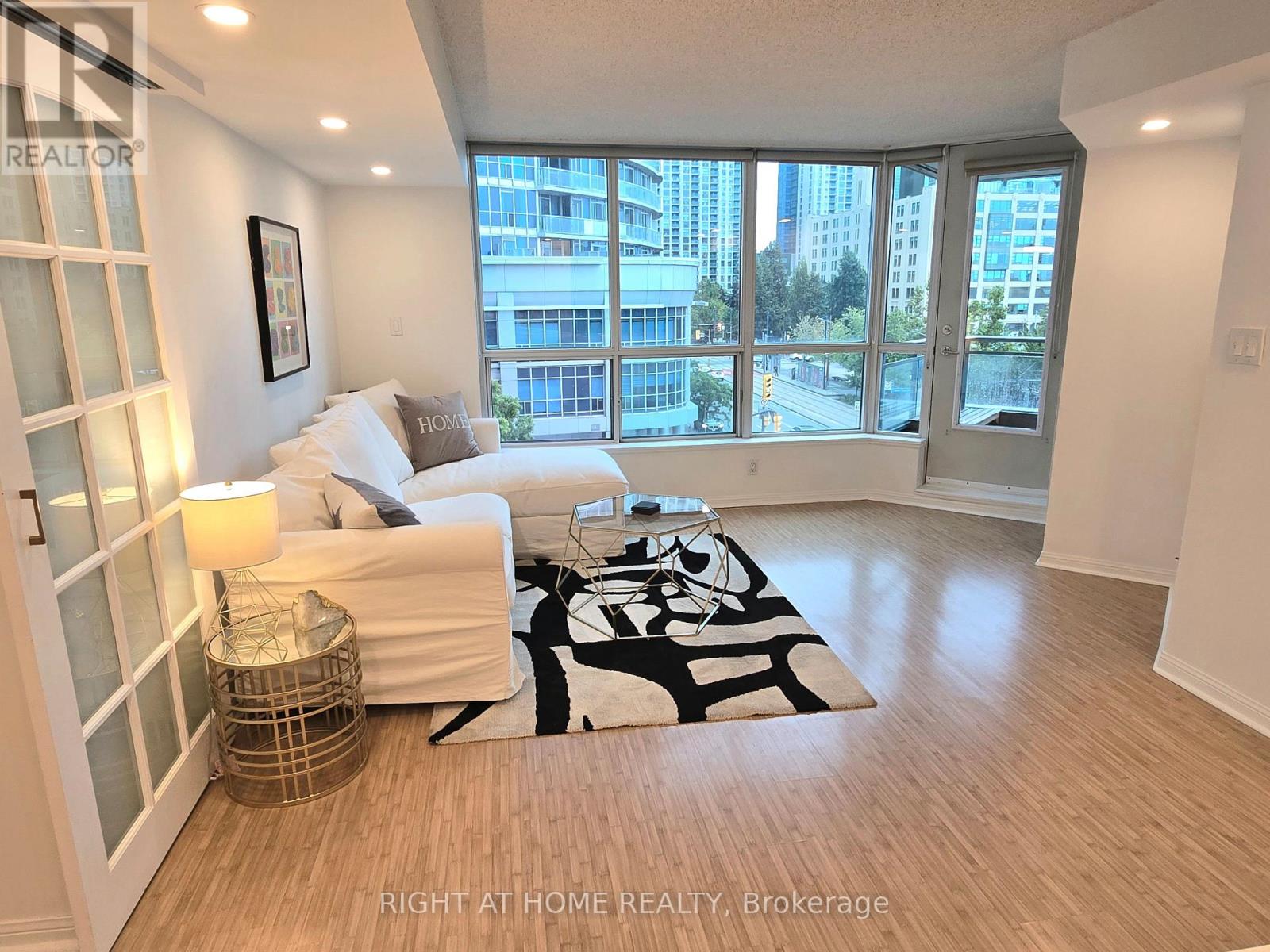 506 - 228 Queens Quay W, Toronto, Ontario  M5J 2X1 - Photo 4 - C13729892