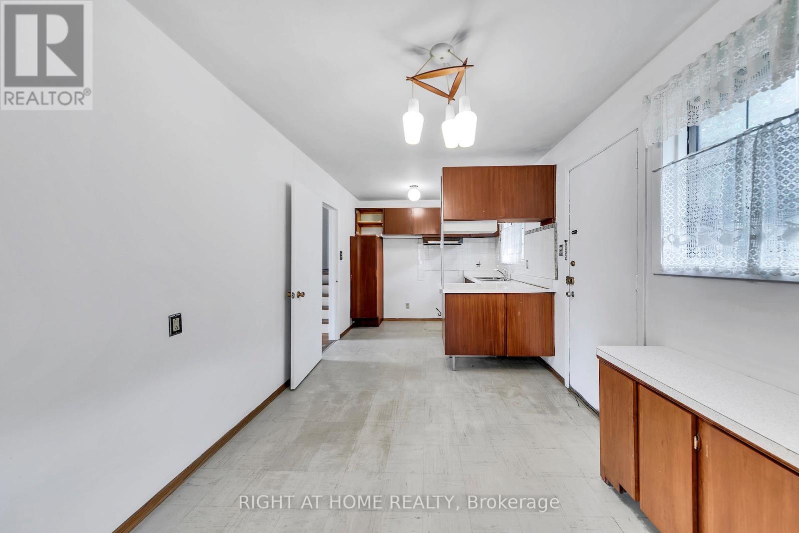 5 Clareville Crescent, Toronto, Ontario  M2J 2B9 - Photo 12 - C13729902