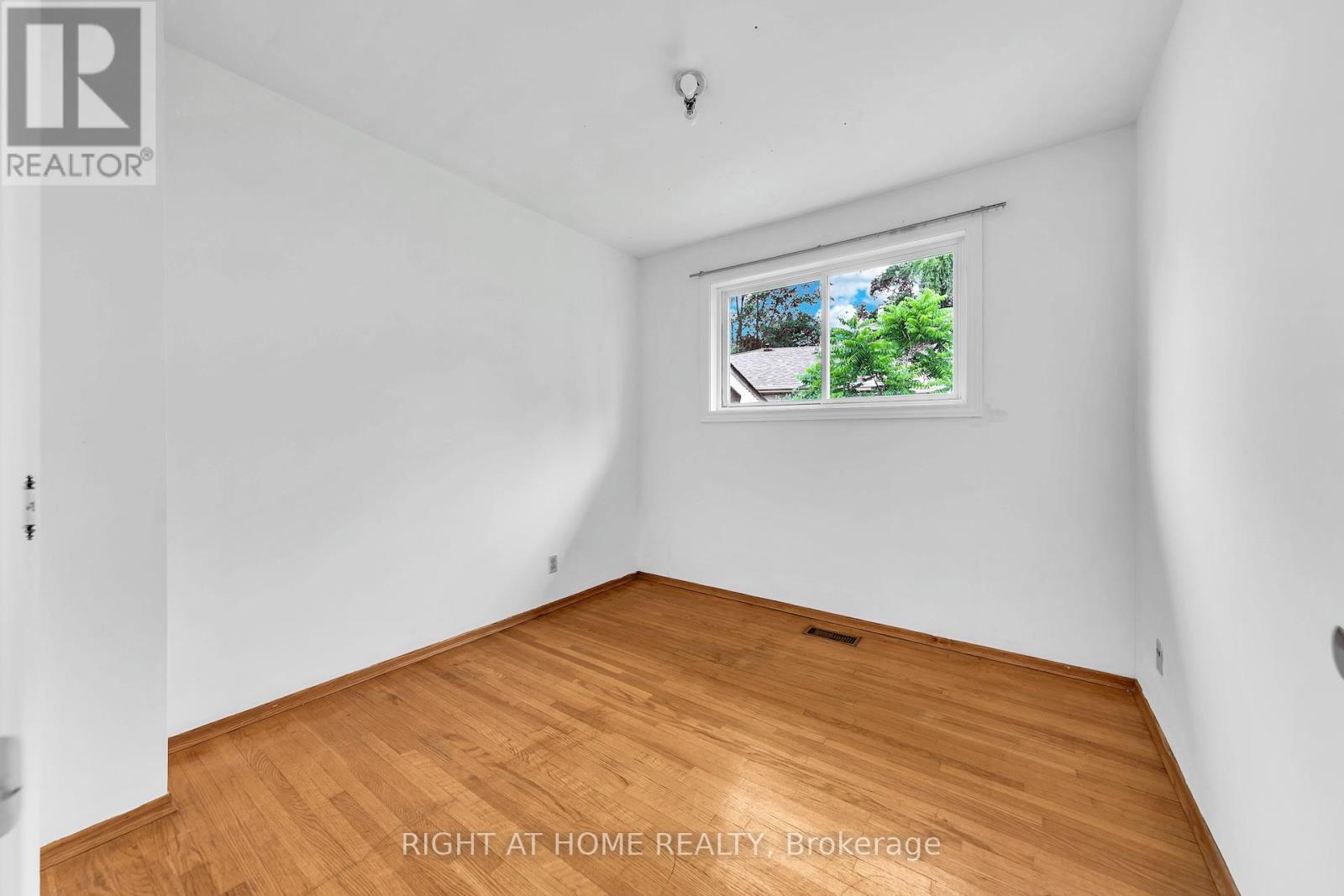 5 Clareville Crescent, Toronto, Ontario  M2J 2B9 - Photo 19 - C13729902