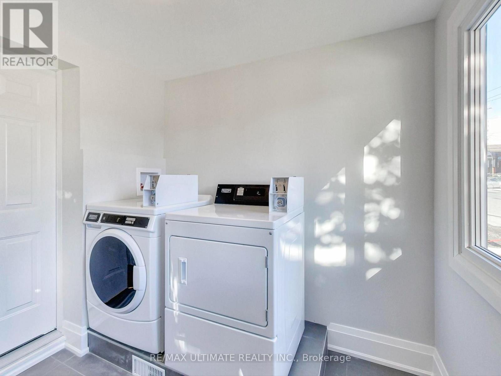 Lower - 614 Northcliffe Boulevard, Toronto, Ontario  M6E 3L9 - Photo 10 - C13729906