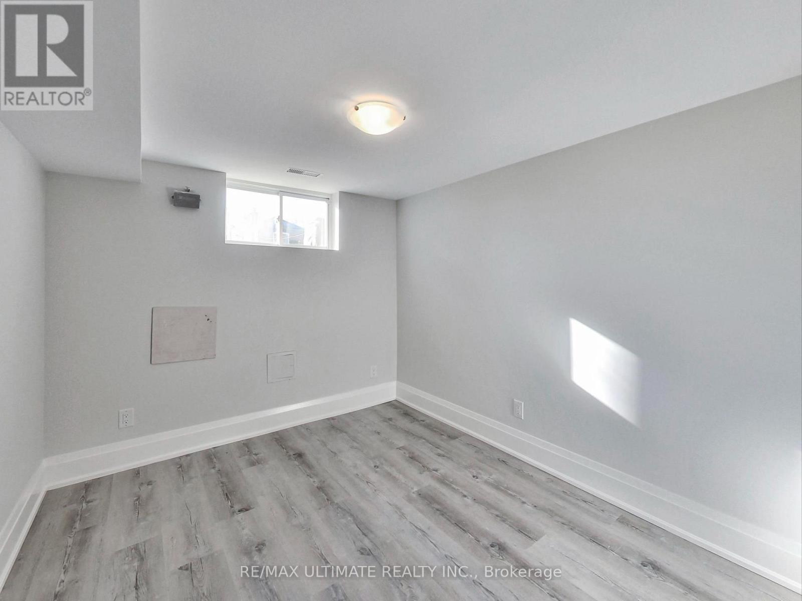 Lower - 614 Northcliffe Boulevard, Toronto, Ontario  M6E 3L9 - Photo 8 - C13729906
