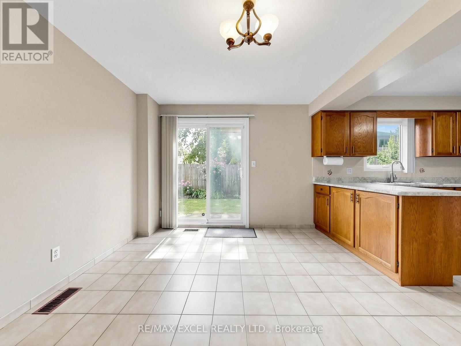 3 Lovekin Grove, Toronto, Ontario  M1T 3T5 - Photo 15 - E13729920