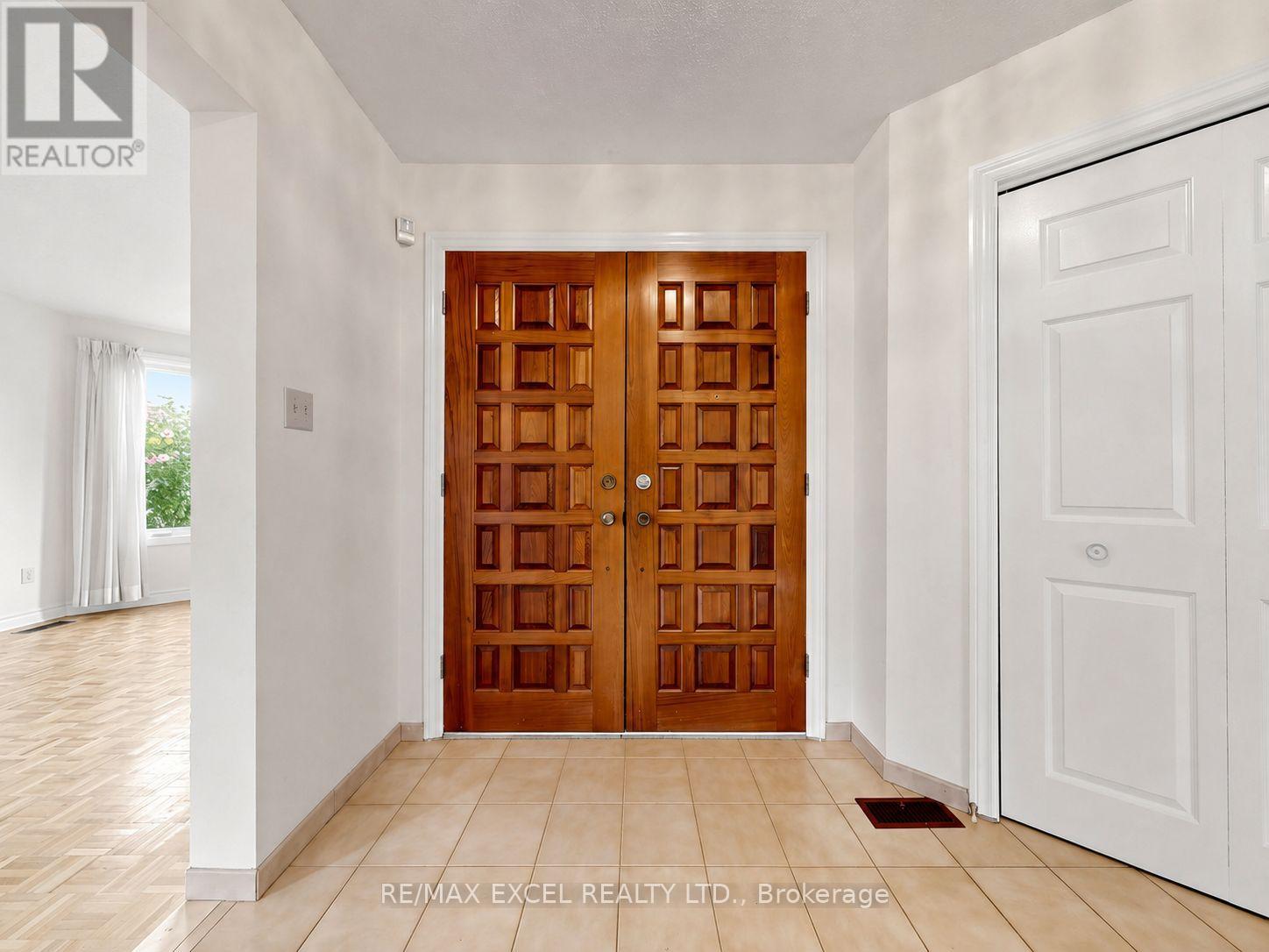 3 Lovekin Grove, Toronto, Ontario  M1T 3T5 - Photo 4 - E13729920
