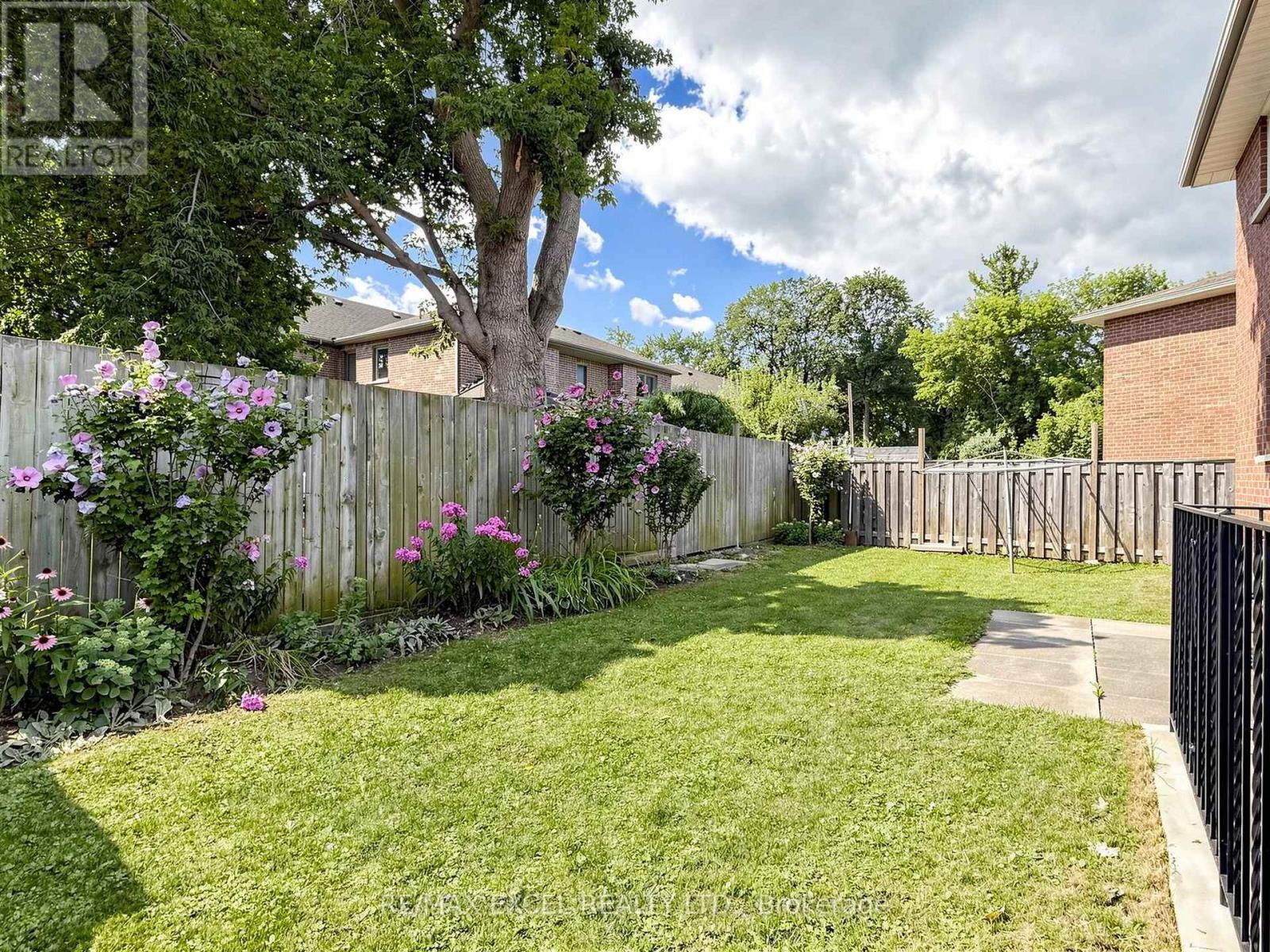 3 Lovekin Grove, Toronto, Ontario  M1T 3T5 - Photo 49 - E13729920