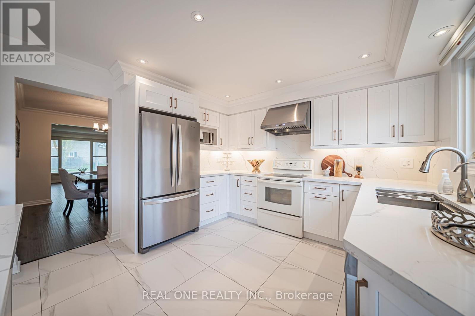 133 Risebrough Circuit, Markham, Ontario  L3R 3E1 - Photo 11 - N13729900