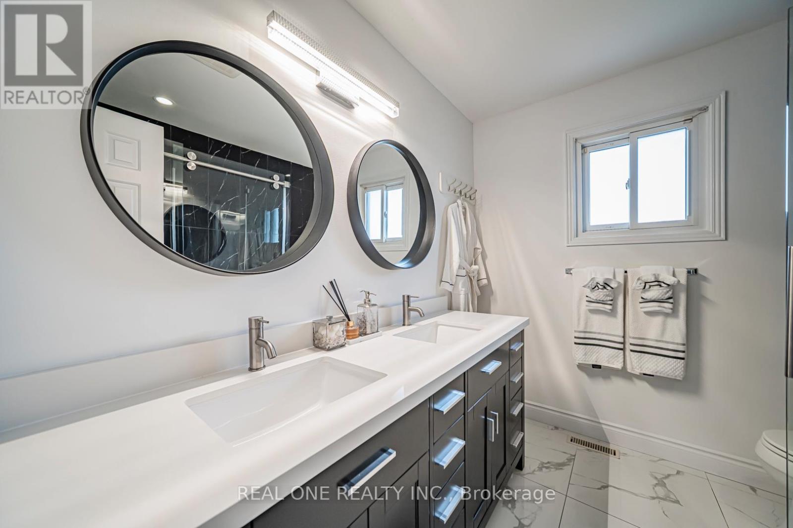 133 Risebrough Circuit, Markham, Ontario  L3R 3E1 - Photo 24 - N13729900