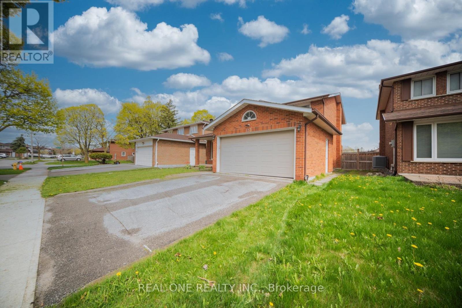 133 Risebrough Circuit, Markham, Ontario  L3R 3E1 - Photo 3 - N13729900