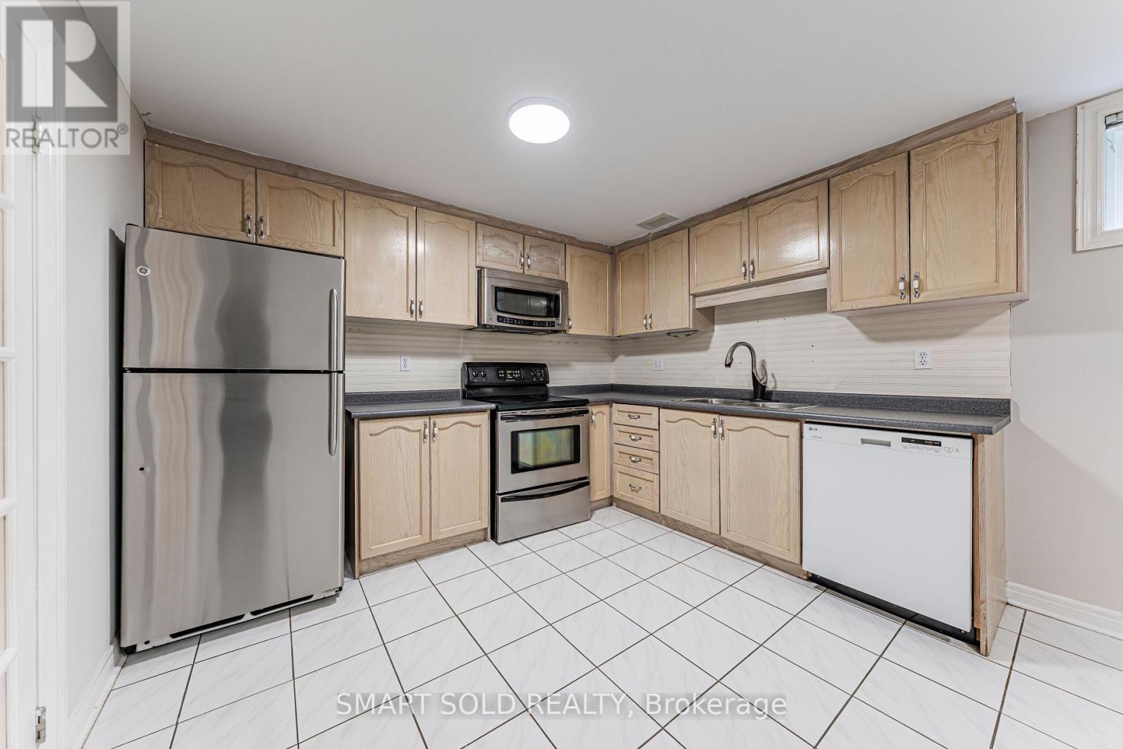 103 Elmwood Avenue, Richmond Hill, Ontario  L4C 1K7 - Photo 29 - N13729922