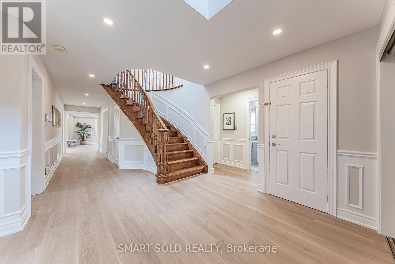 103 Elmwood Avenue, Richmond Hill, Ontario  L4C 1K7 - Photo 3 - N13729922