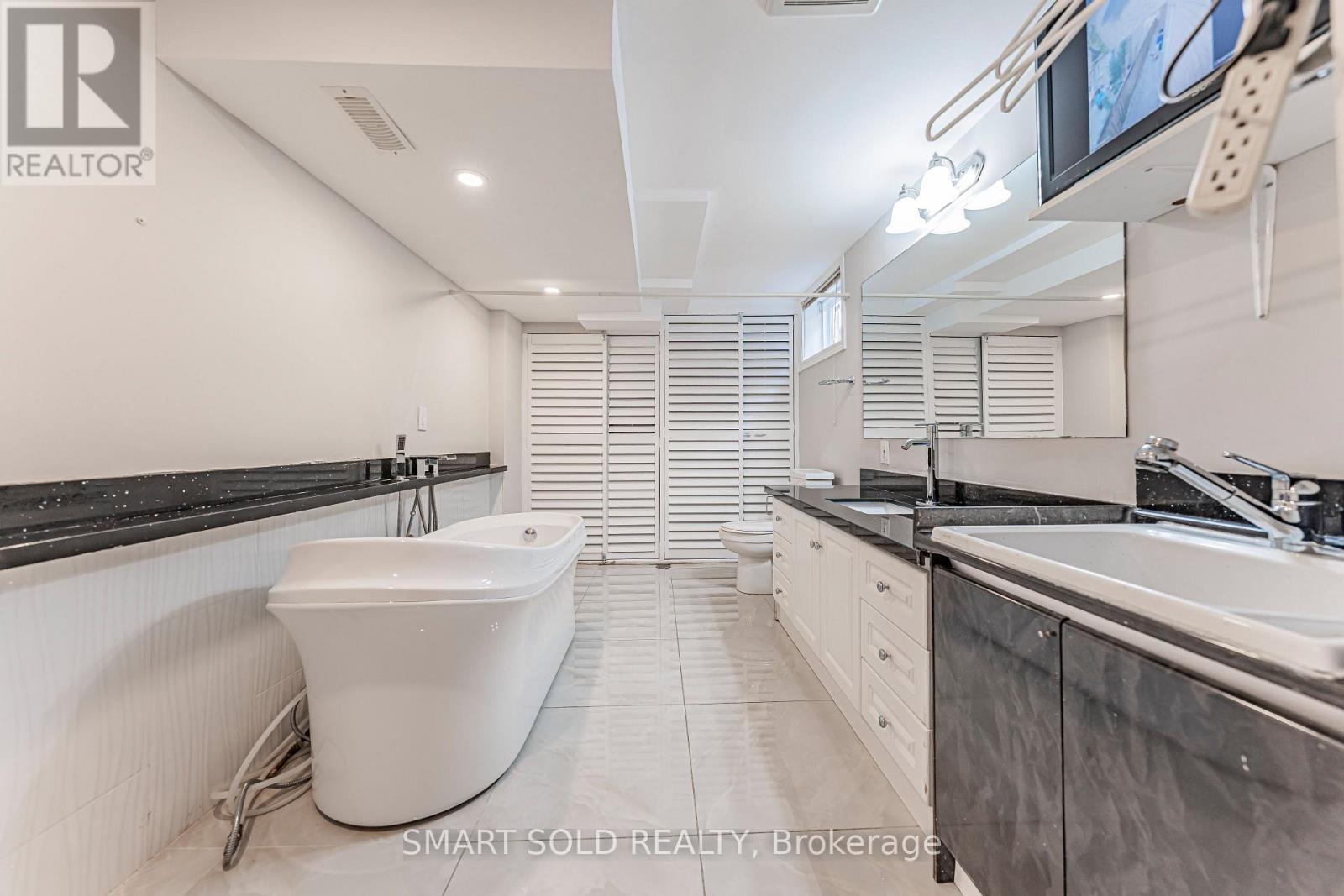 103 Elmwood Avenue, Richmond Hill, Ontario  L4C 1K7 - Photo 33 - N13729922