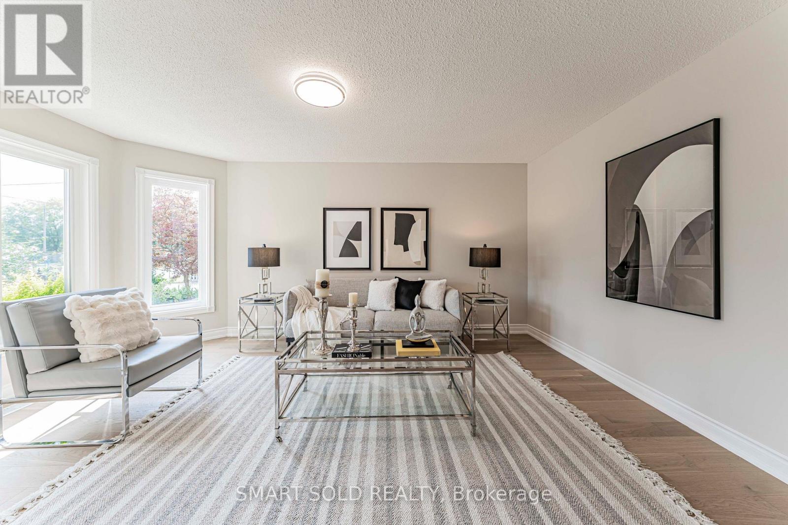 103 Elmwood Avenue, Richmond Hill, Ontario  L4C 1K7 - Photo 4 - N13729922
