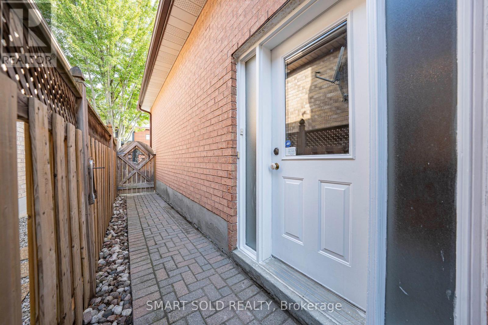 103 Elmwood Avenue, Richmond Hill, Ontario  L4C 1K7 - Photo 45 - N13729922