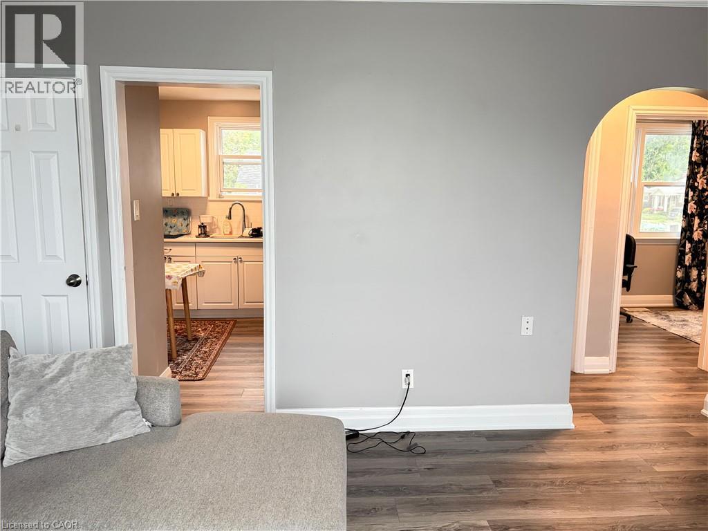 318 Dolph Street S Unit# 1, Cambridge, Ontario  N3H 2C2 - Photo 3 - 40859677