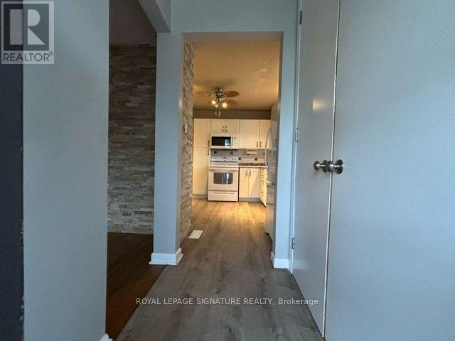 Upper - 2551 Padstow Crescent, Mississauga, Ontario  L5J 2G2 - Photo 4 - W13729912