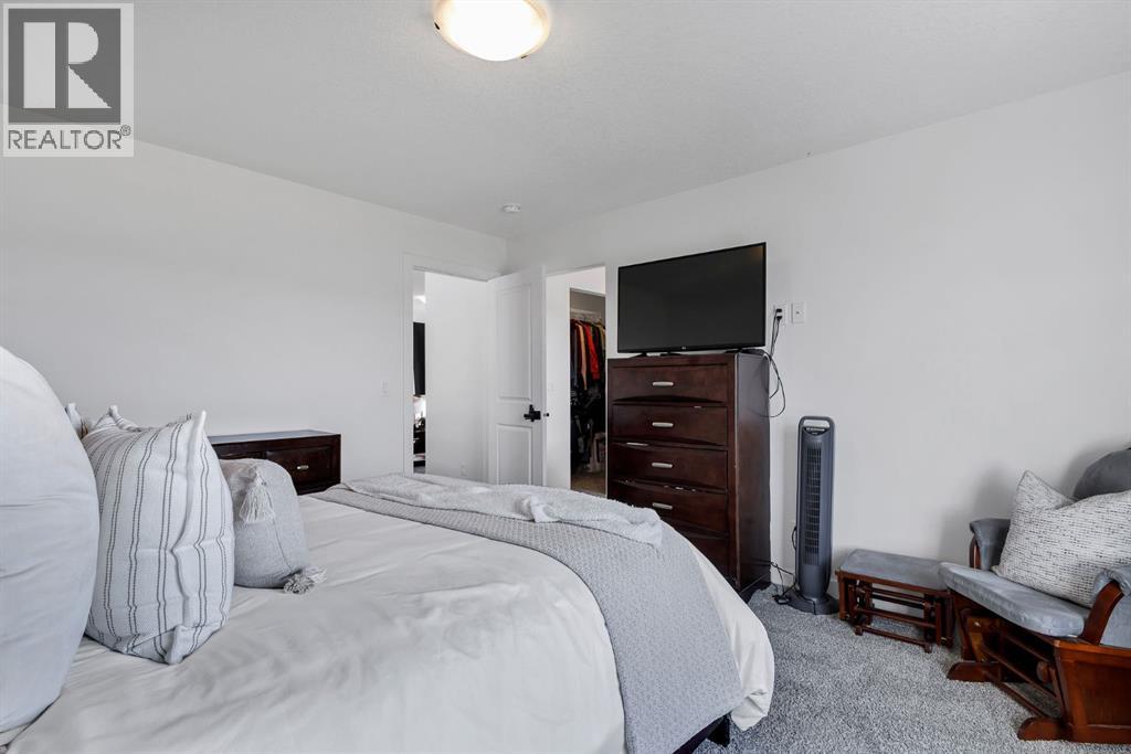 223 Chelsea Heath, Chestermere, Alberta  T1X 2N5 - Photo 33 - A2341272