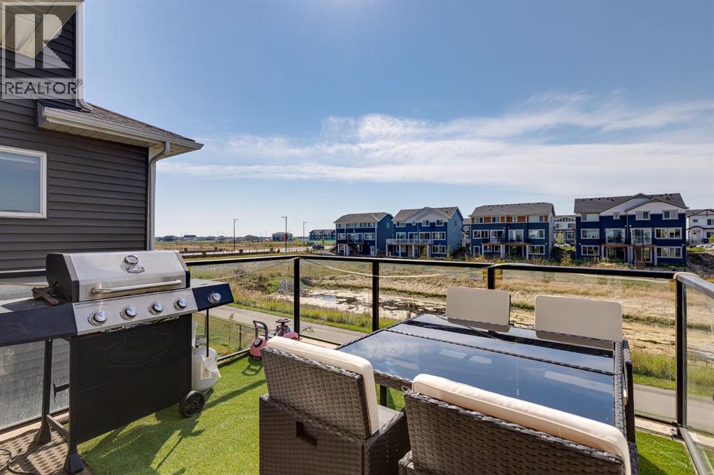 223 Chelsea Heath, Chestermere, Alberta  T1X 2N5 - Photo 5 - A2341272