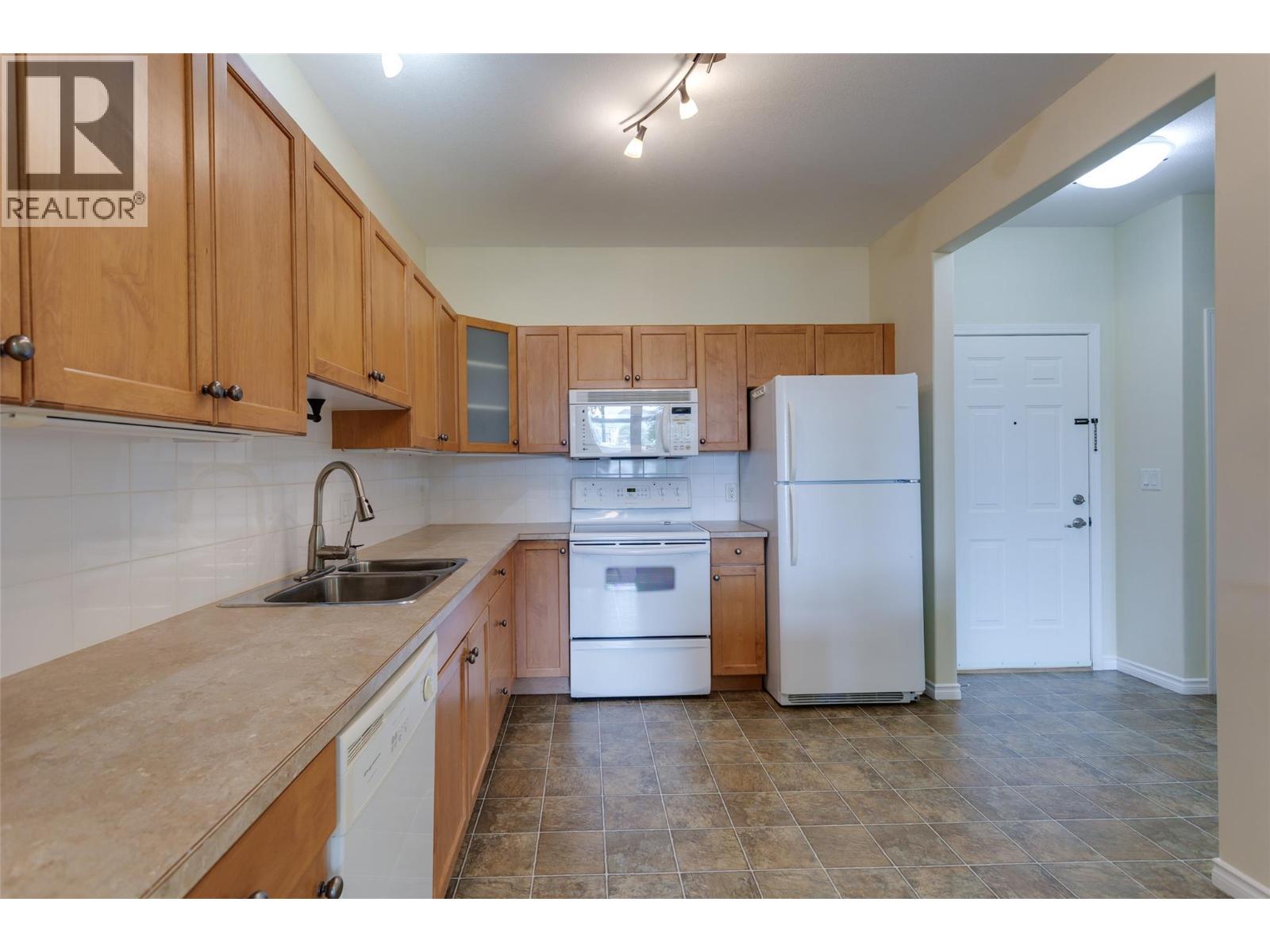 1235 Klo Road Unit# 201, Kelowna, British Columbia  V1W 3N7 - Photo 41 - 10392870
