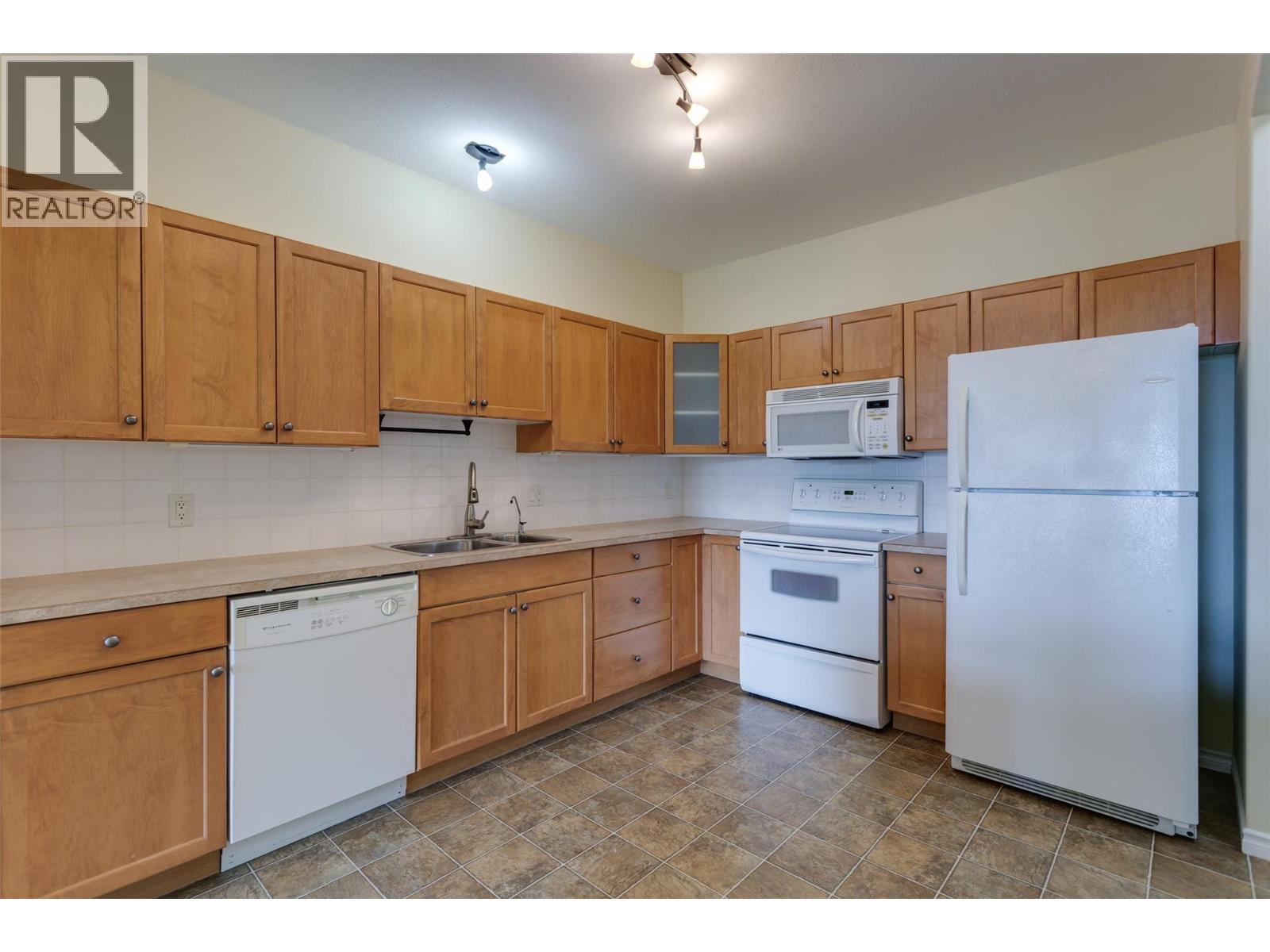 1235 Klo Road Unit# 201, Kelowna, British Columbia  V1W 3N7 - Photo 40 - 10392870