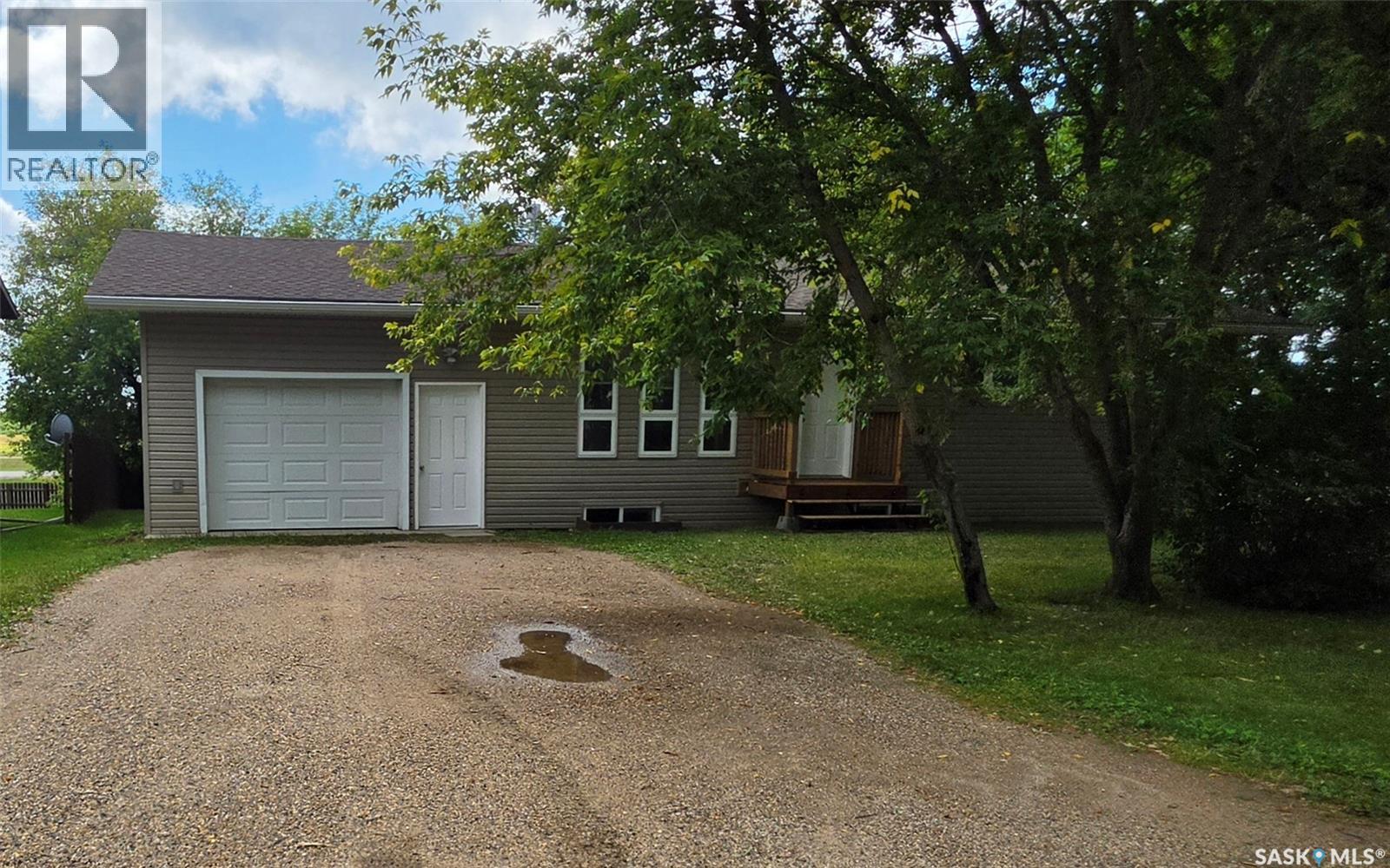 327 1st AVENUE NW, Preeceville, Saskatchewan