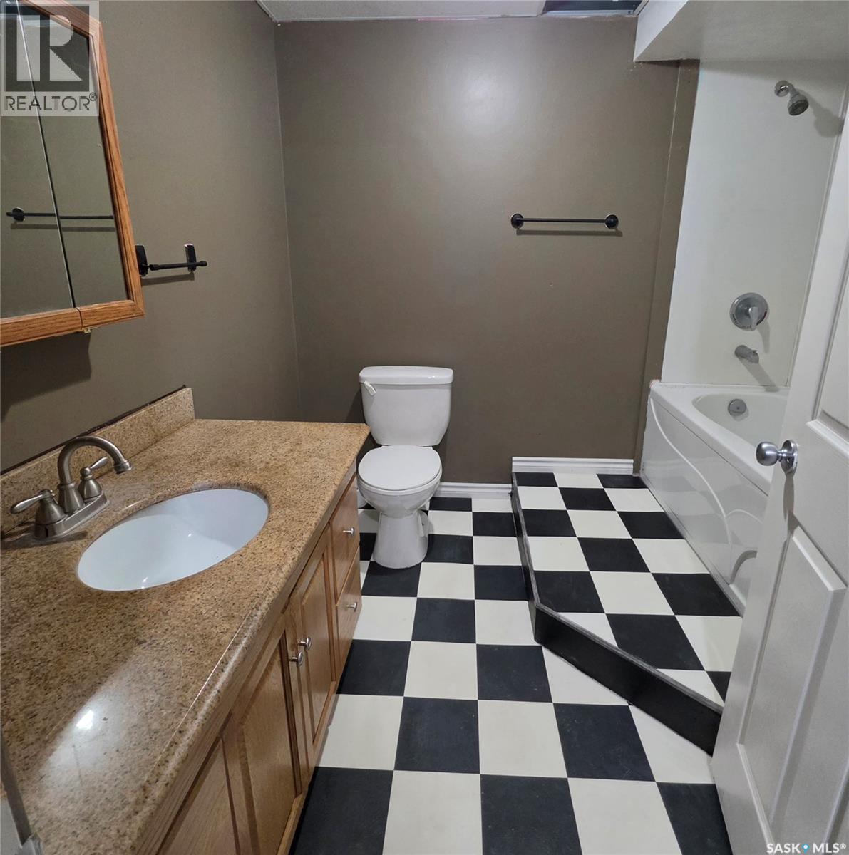327 1st Avenue Nw, Preeceville, Saskatchewan  S0A 3B0 - Photo 30 - SK047110