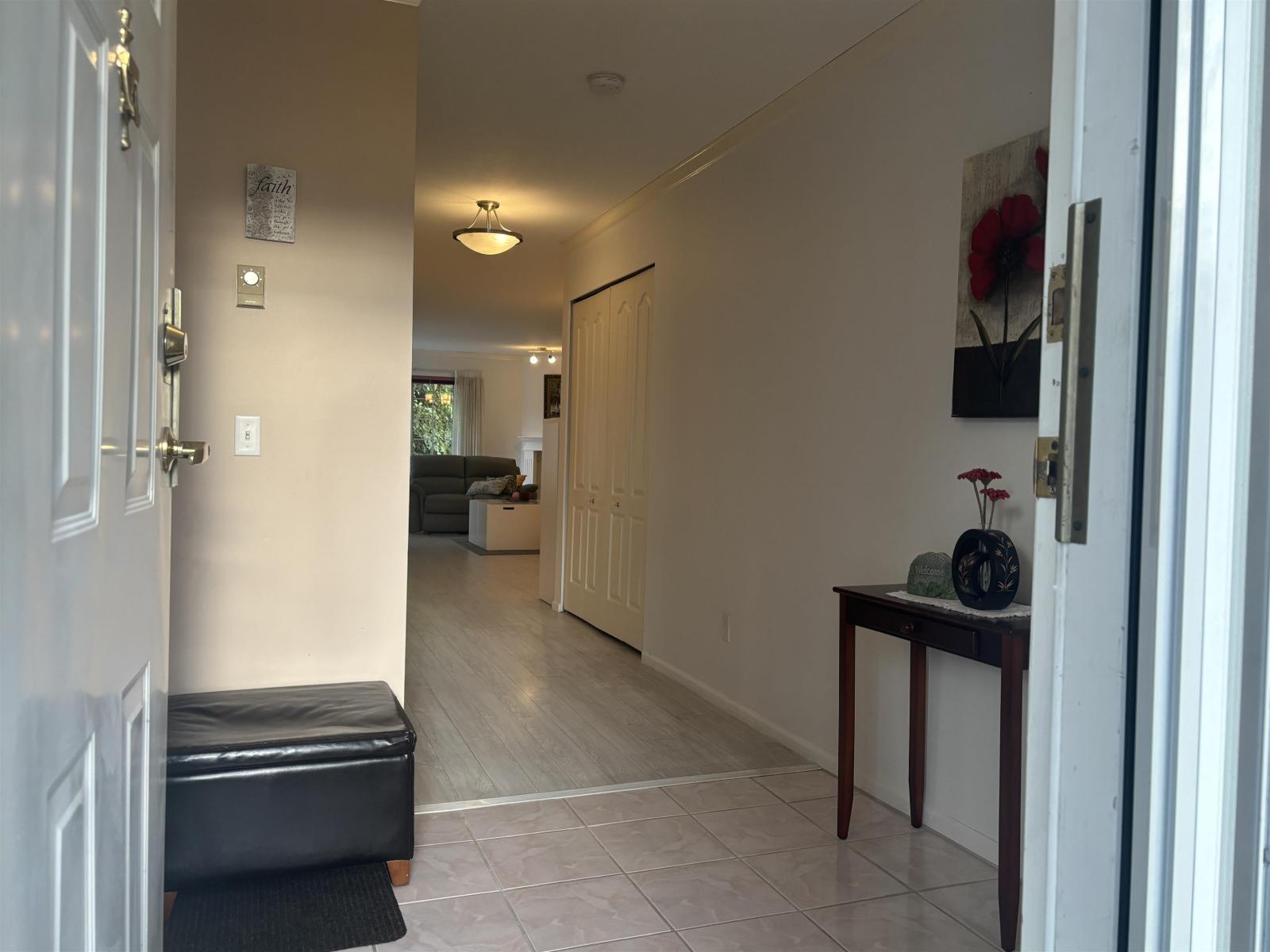 311 13910 101 Avenue, Surrey, British Columbia  V3T 1L6 - Photo 4 - R3159929