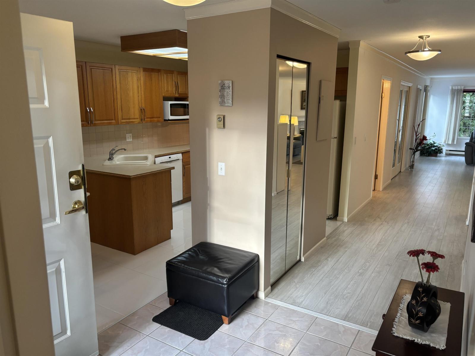 311 13910 101 Avenue, Surrey, British Columbia  V3T 1L6 - Photo 5 - R3159929