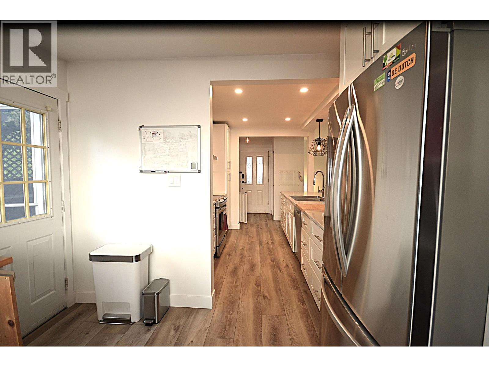 2280 King Albert Avenue, Coquitlam, British Columbia  V3J 1Z5 - Photo 10 - R3160235