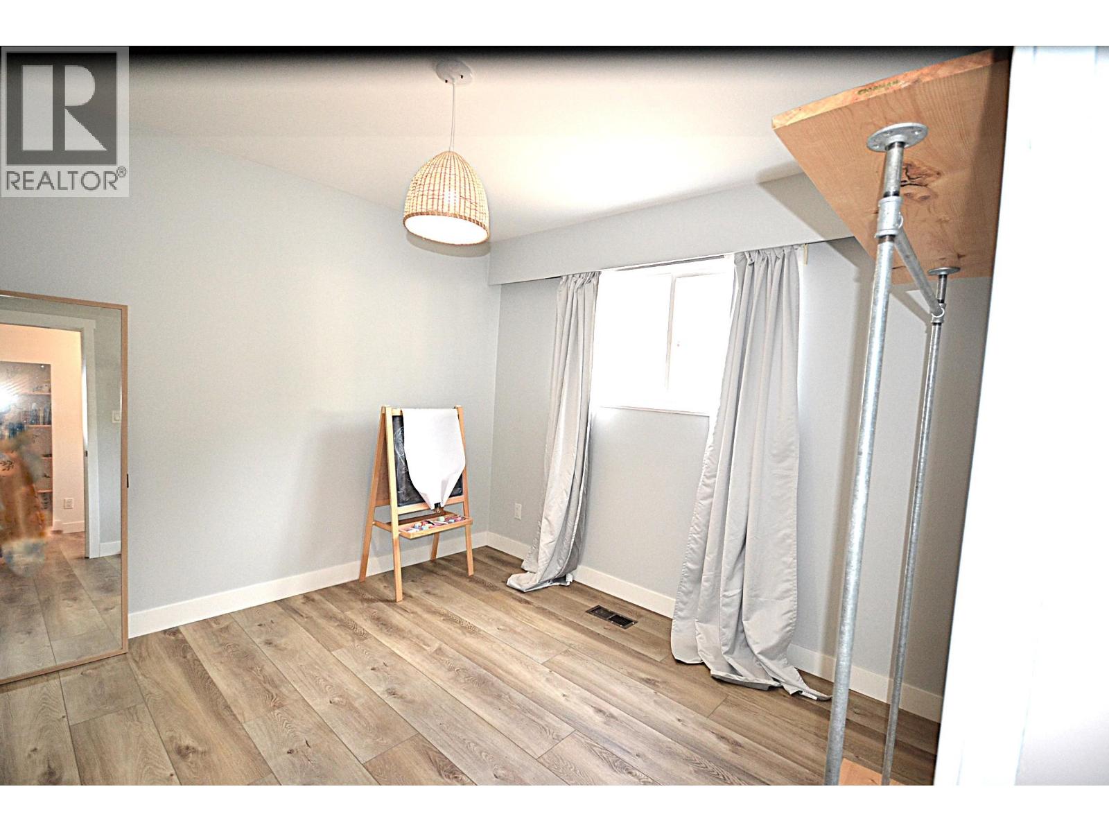 2280 King Albert Avenue, Coquitlam, British Columbia  V3J 1Z5 - Photo 15 - R3160235