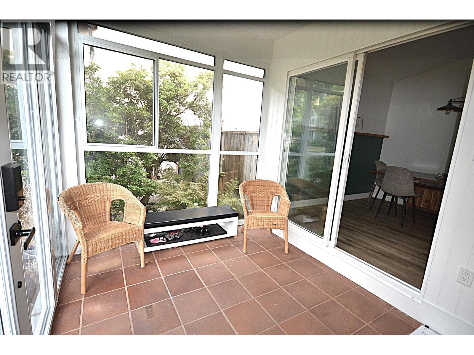 2280 King Albert Avenue, Coquitlam, British Columbia  V3J 1Z5 - Photo 2 - R3160235
