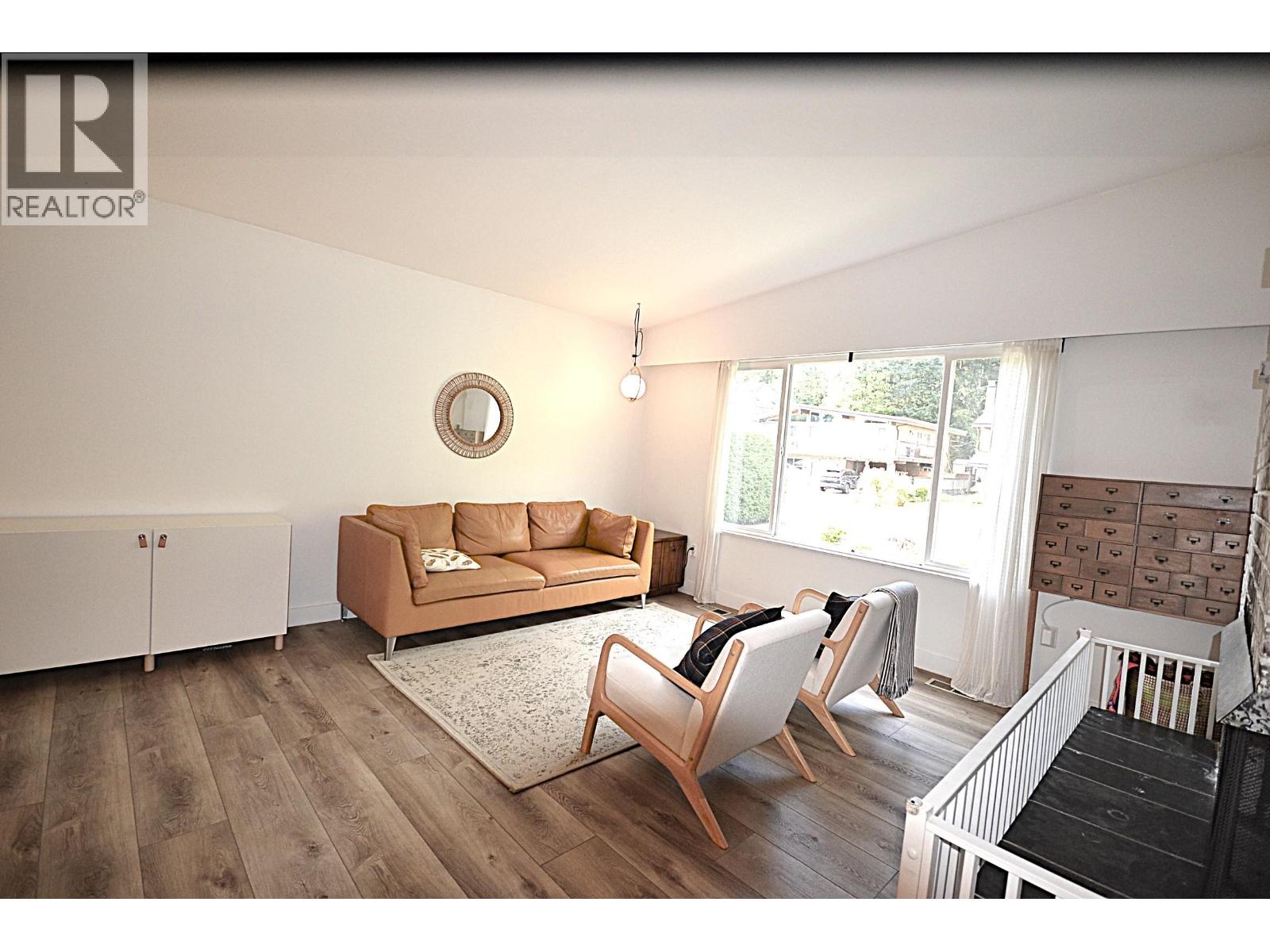 2280 King Albert Avenue, Coquitlam, British Columbia  V3J 1Z5 - Photo 4 - R3160235