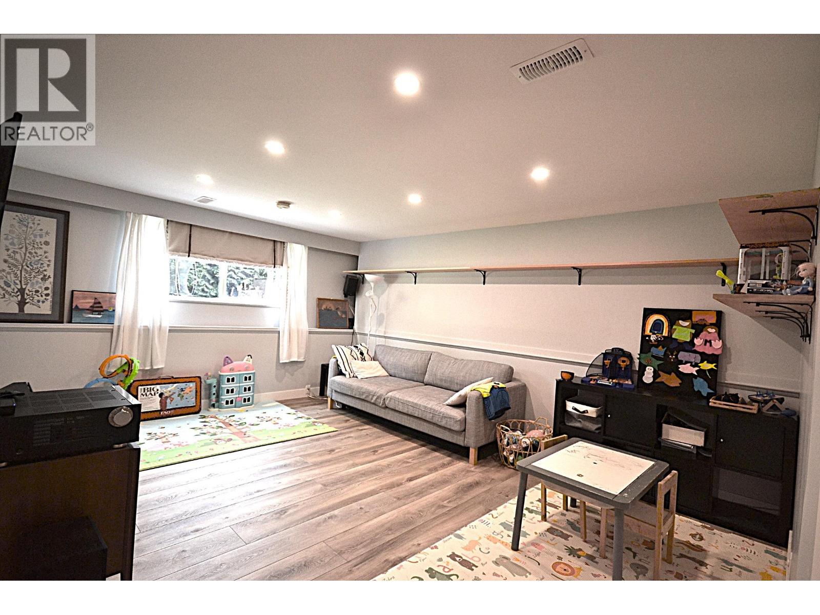 2280 King Albert Avenue, Coquitlam, British Columbia  V3J 1Z5 - Photo 25 - R3160235