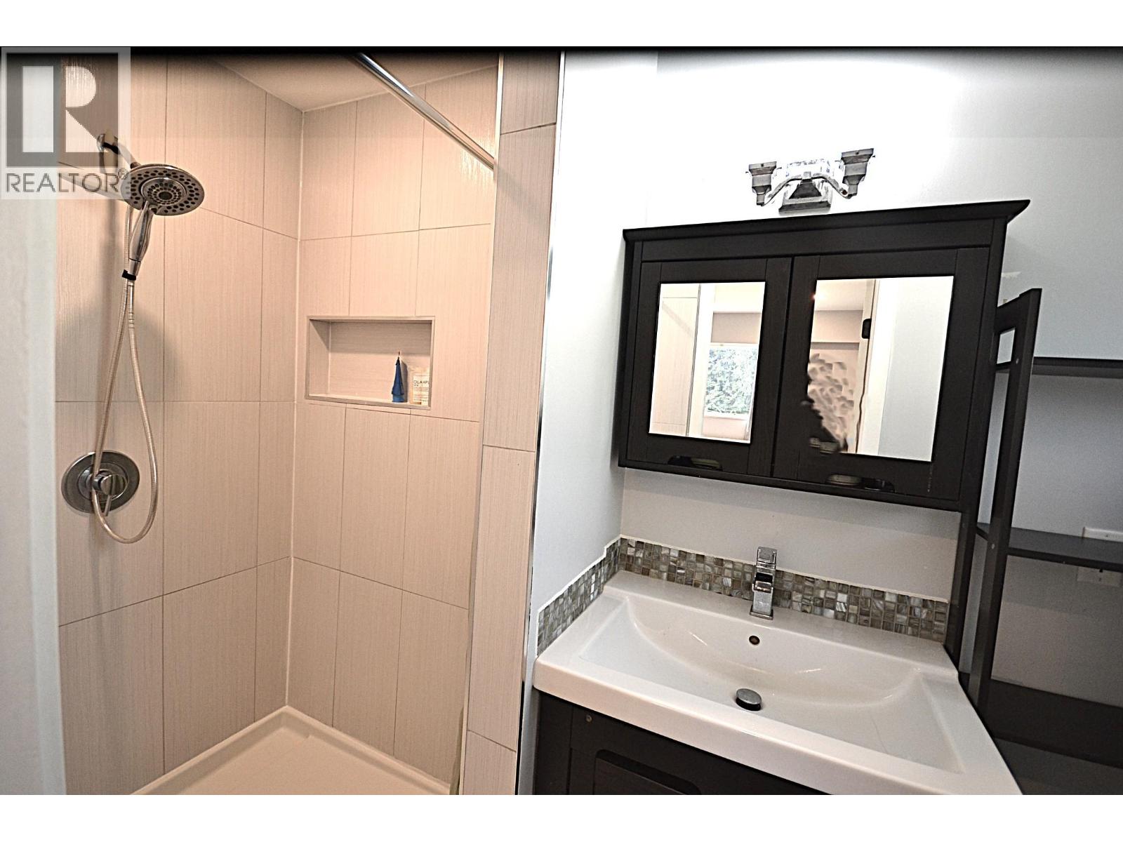 2280 King Albert Avenue, Coquitlam, British Columbia  V3J 1Z5 - Photo 18 - R3160235